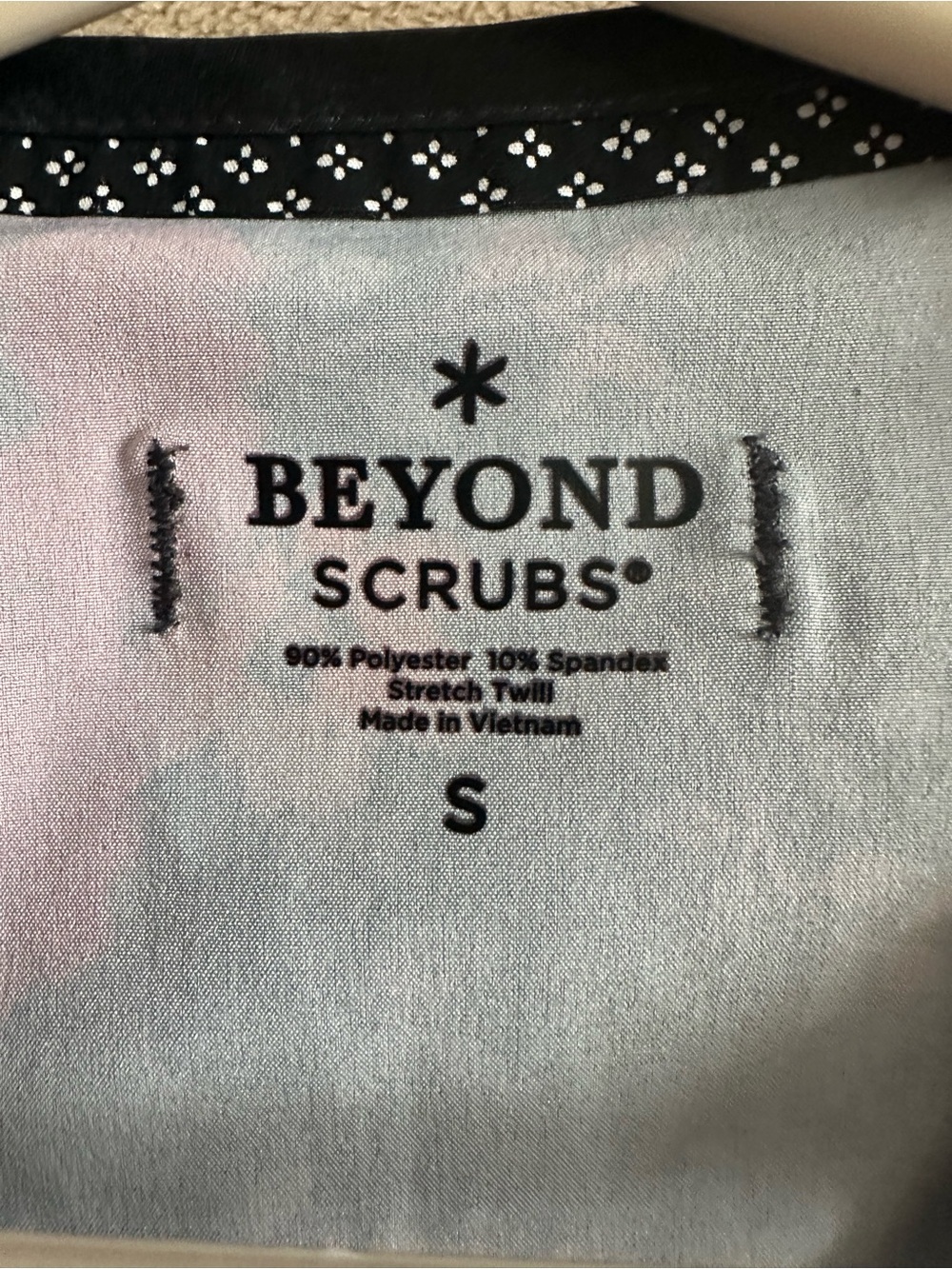 Set of 10 Medical Scrub tops Size Small mostly - Picture 11 of 12